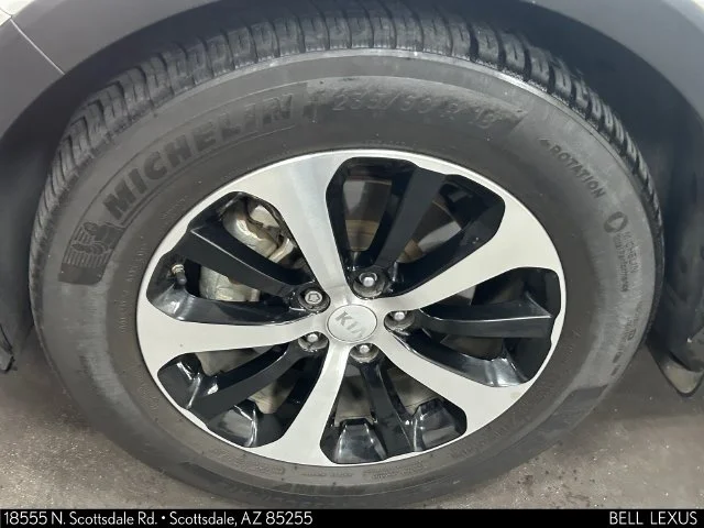 Used 2017 White Kia EX image 10