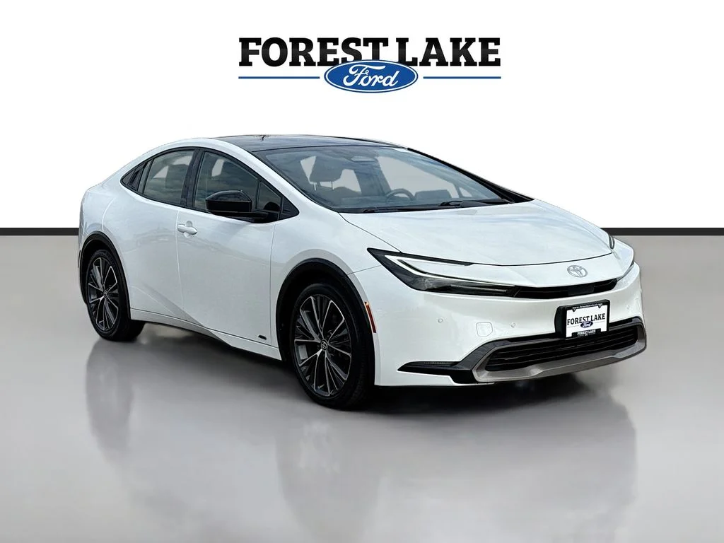 2024 Toyota Prius XLE AWD's photo