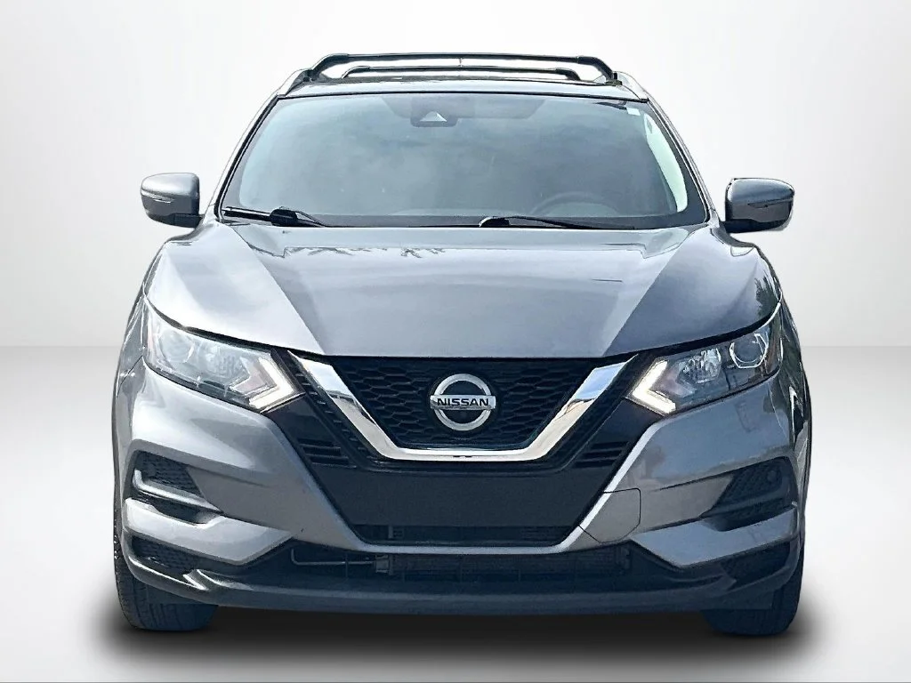 Used 2020 Gray Nissan SV image 4
