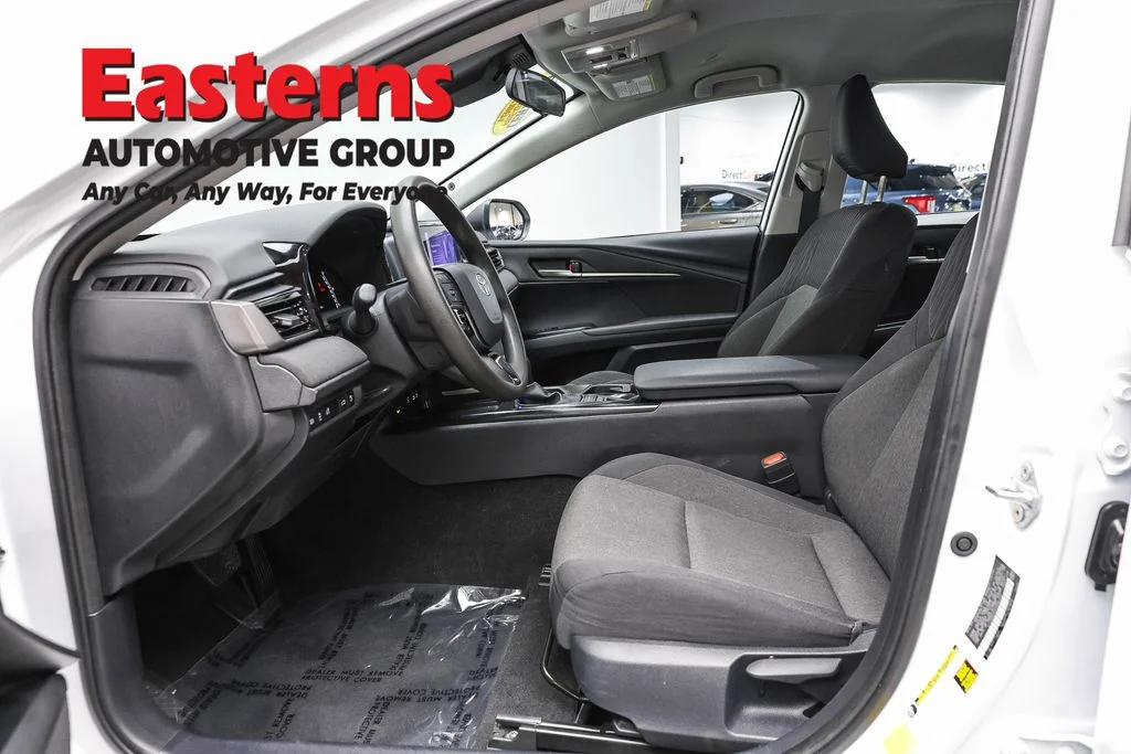 Used 2025 White Toyota LE image 13