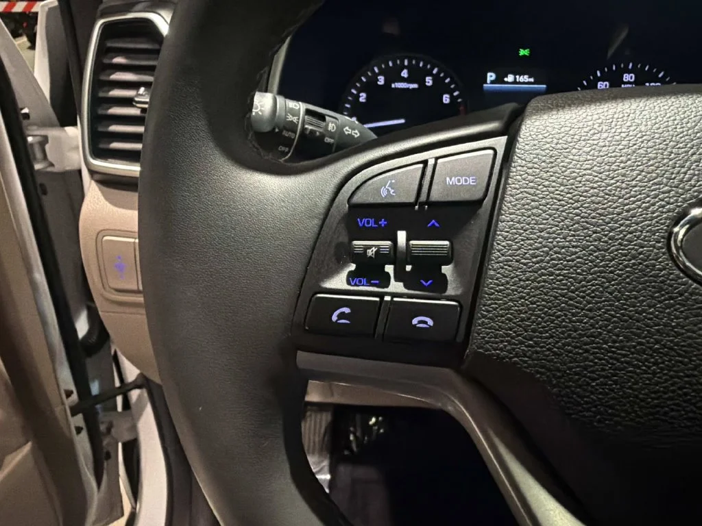 Used 2021 White Hyundai Ultimate image 19
