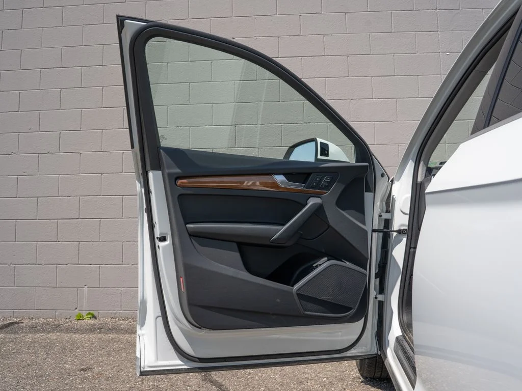 Used 2024 White Audi  image 15