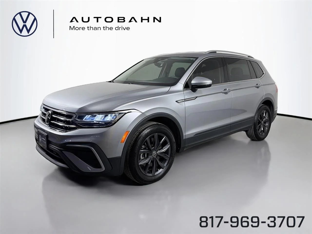 2023 Volkswagen Tiguan 2.0T SE's photo