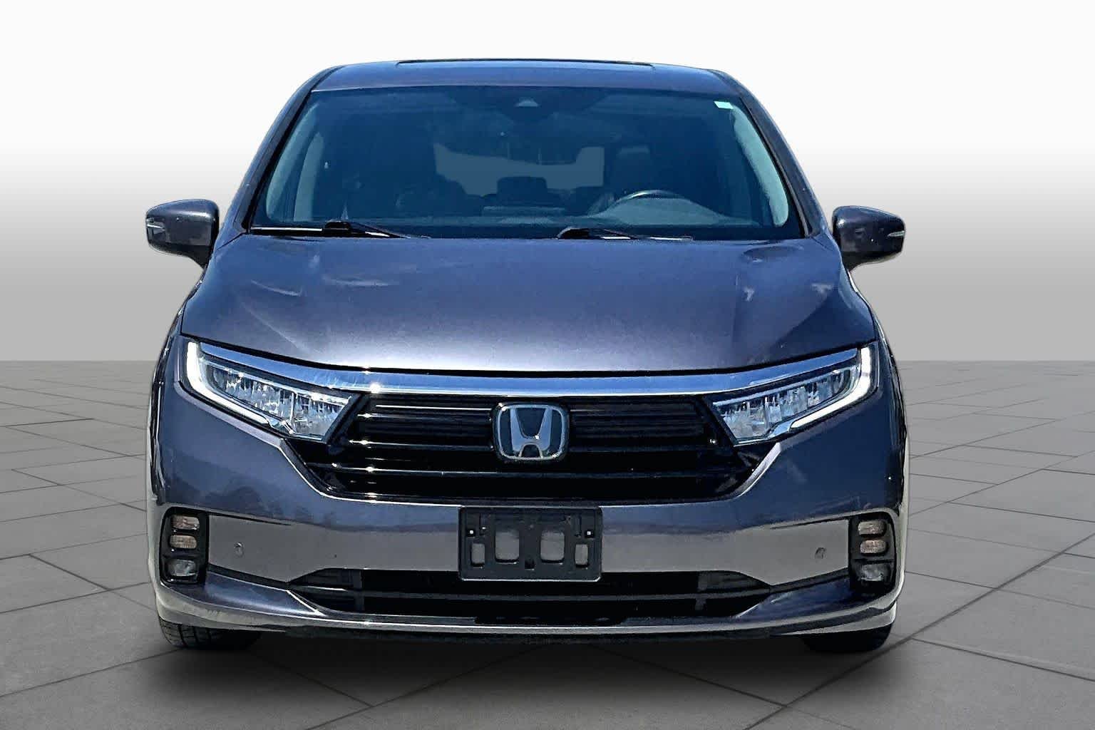 Used 2022 Modern Steel Metallic Honda Touring image 4