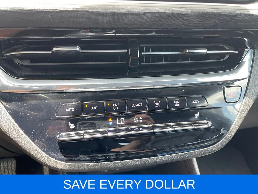 Used 2025 Black Buick Avenir image 11