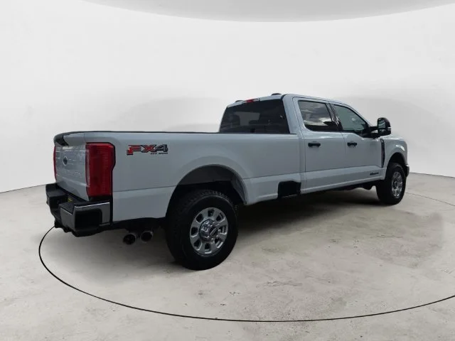 Certified Used 2023 Oxford White Ford XLT image 5