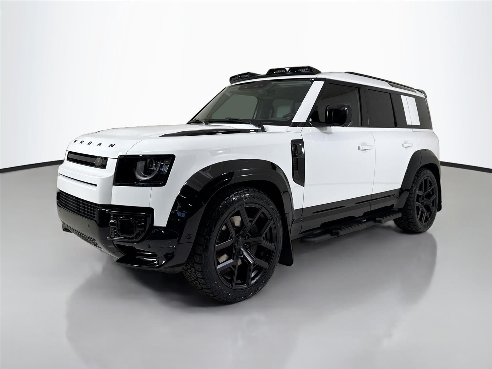 Used 2026 Fuji White Land Rover X-Dynamic SE | Urban Widetrack Build image 10