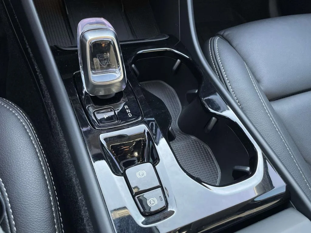 2026 Volvo XC40 Ultra - Photo 21