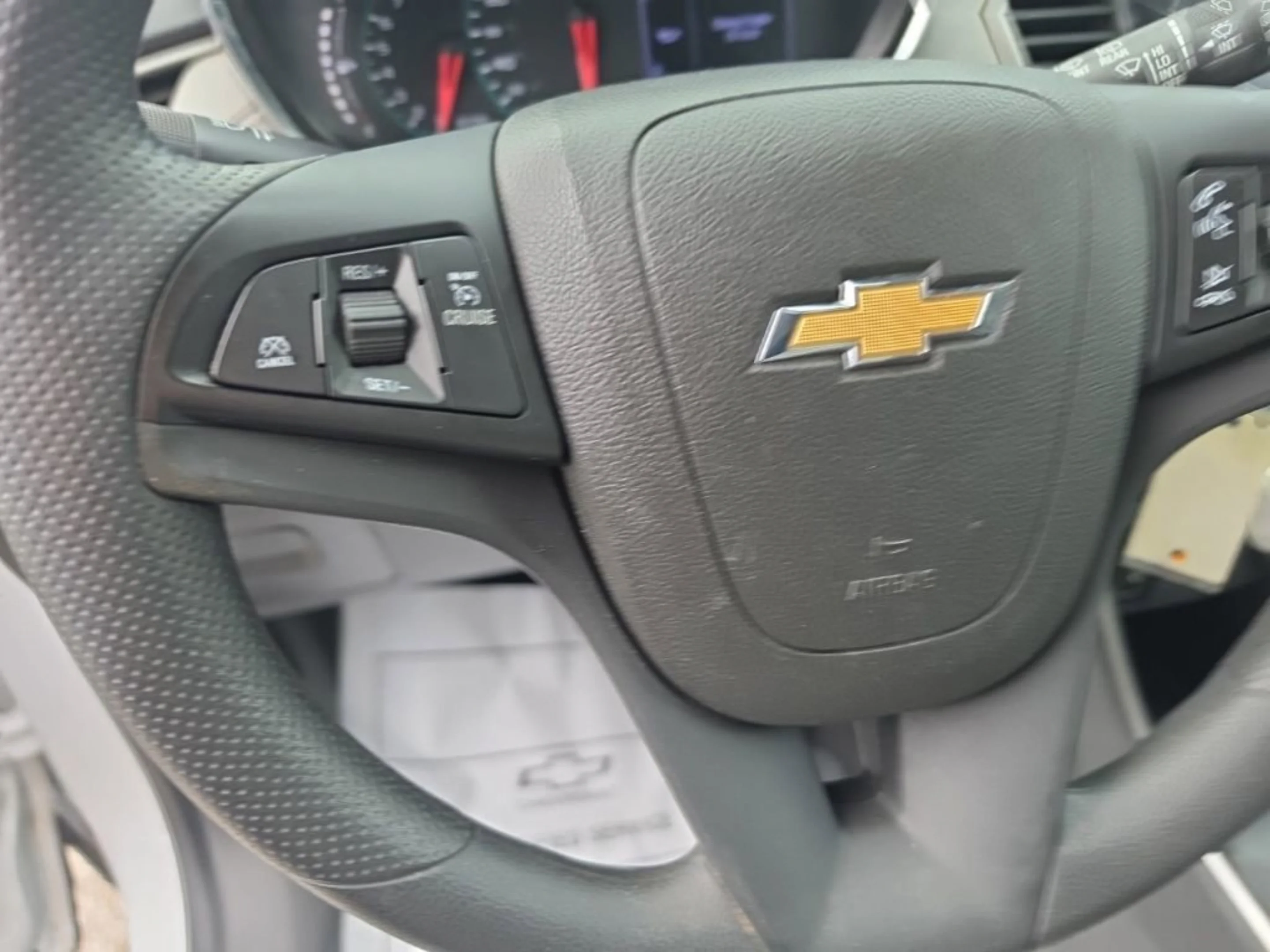Used 2020 SUMMIT WHITE Chevrolet LS image 18