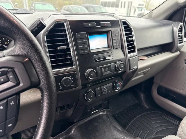 Used 2015 Red Ford XLT image 27