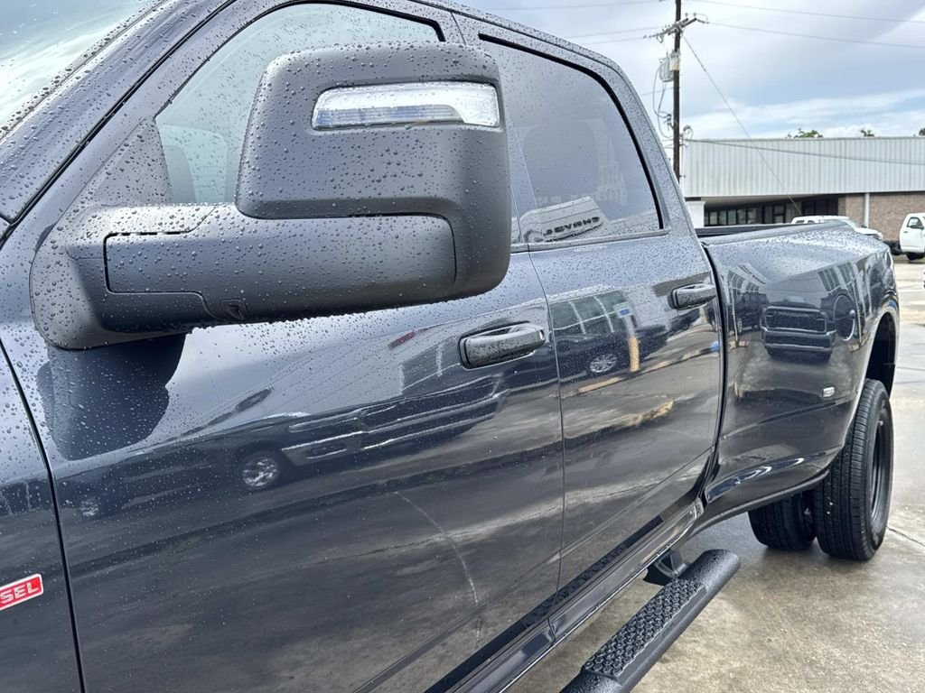 New 2026 Forged Blue Metallic Exterior Paint RAM Tradesman image 8