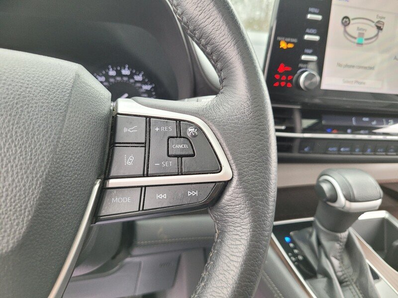 2021 Toyota Sienna XLE - Photo 24