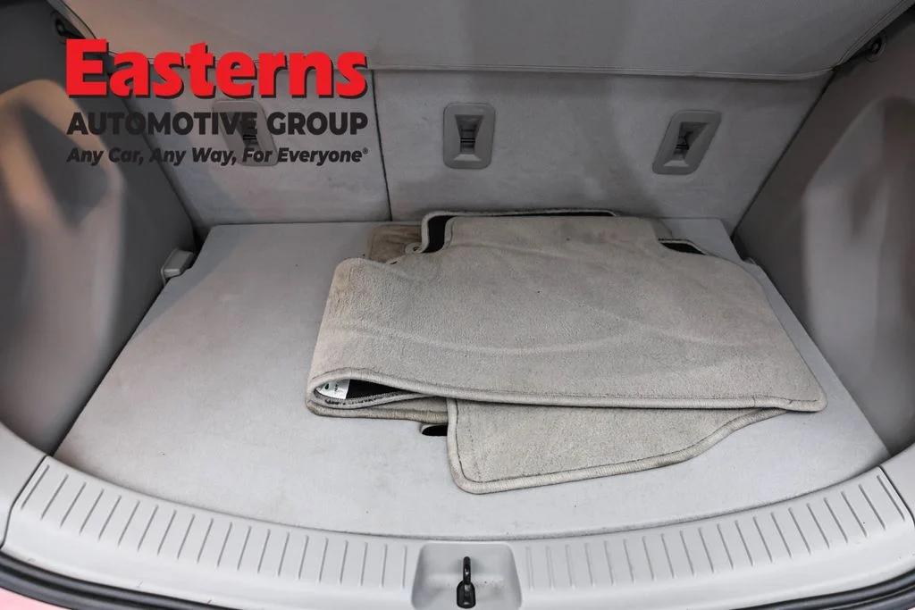 Used 2018 Red Chevrolet Premier image 23