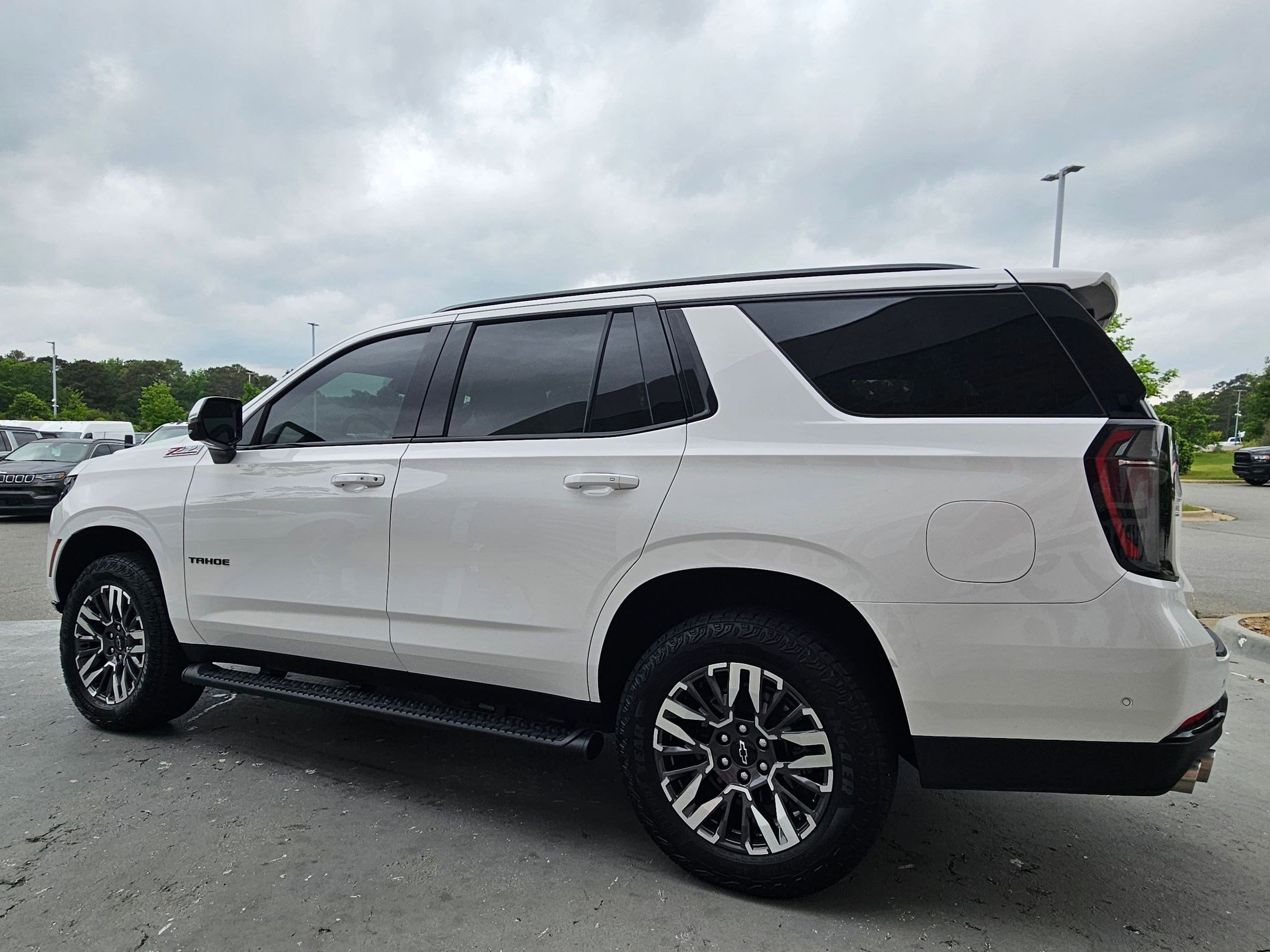Used 2026 Summit White Chevrolet Z71 image 5