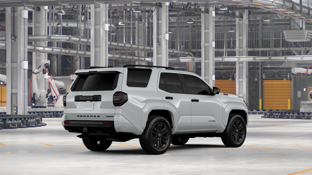 New 2026 Wind Chill Pearl Toyota Platinum image 10