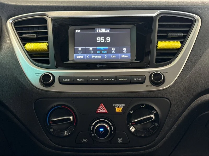 Used 2018 Frost White Pearl Hyundai SE image 13
