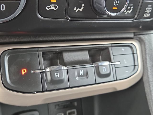 Used 2023 White Frost Tricoat GMC Denali image 26