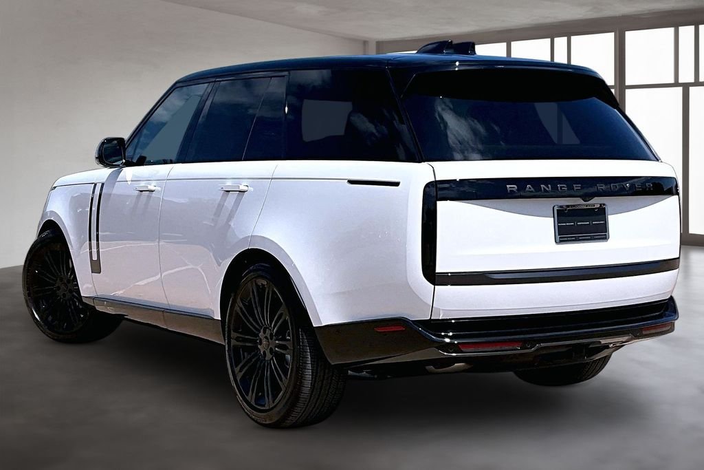 New 2026  Land Rover SE image 3