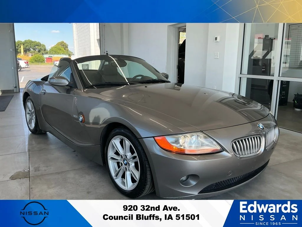 Used 2003 Gray BMW 3.0i image 2