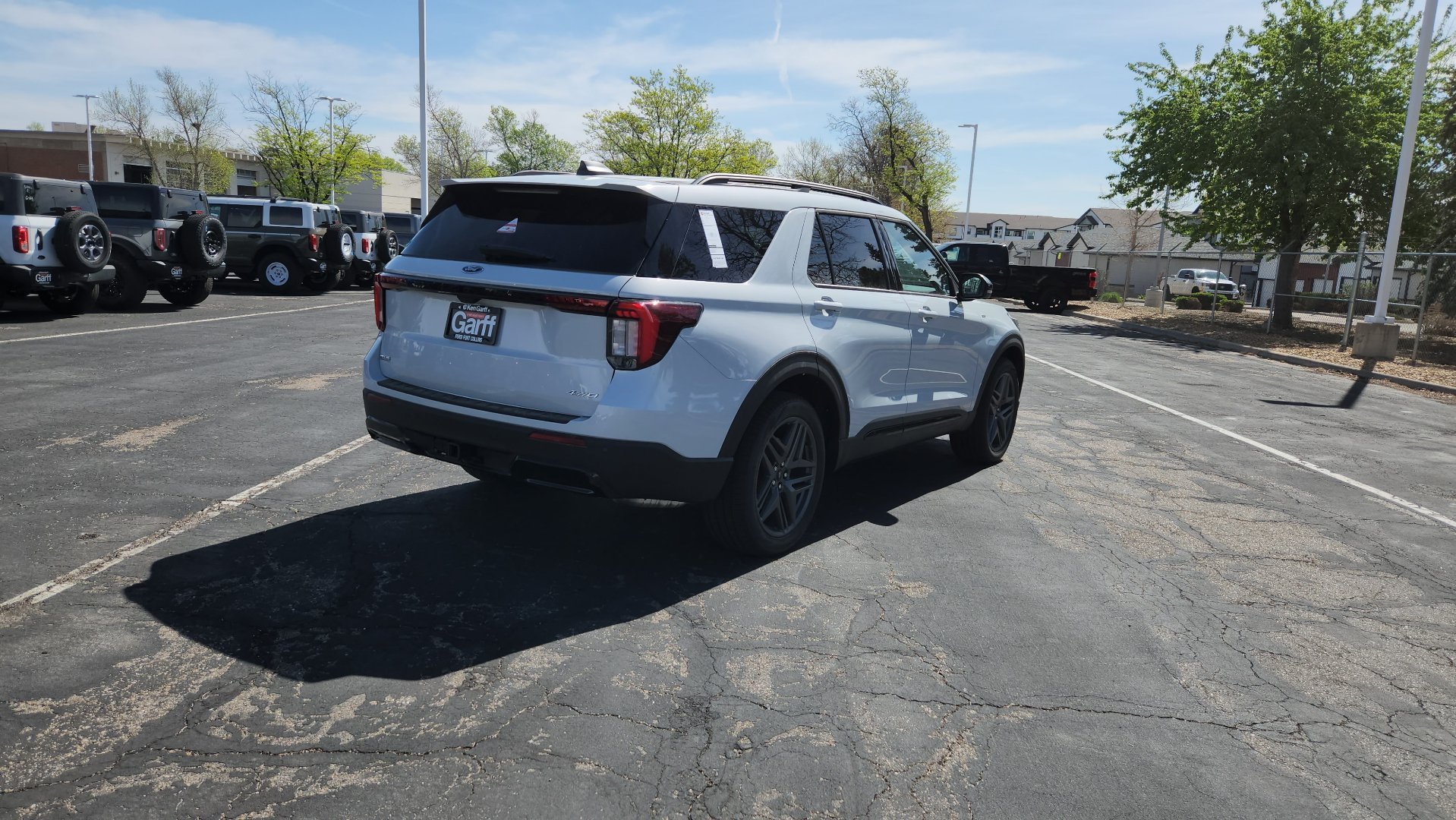 2026 Ford Explorer ST-Line - Photo 12