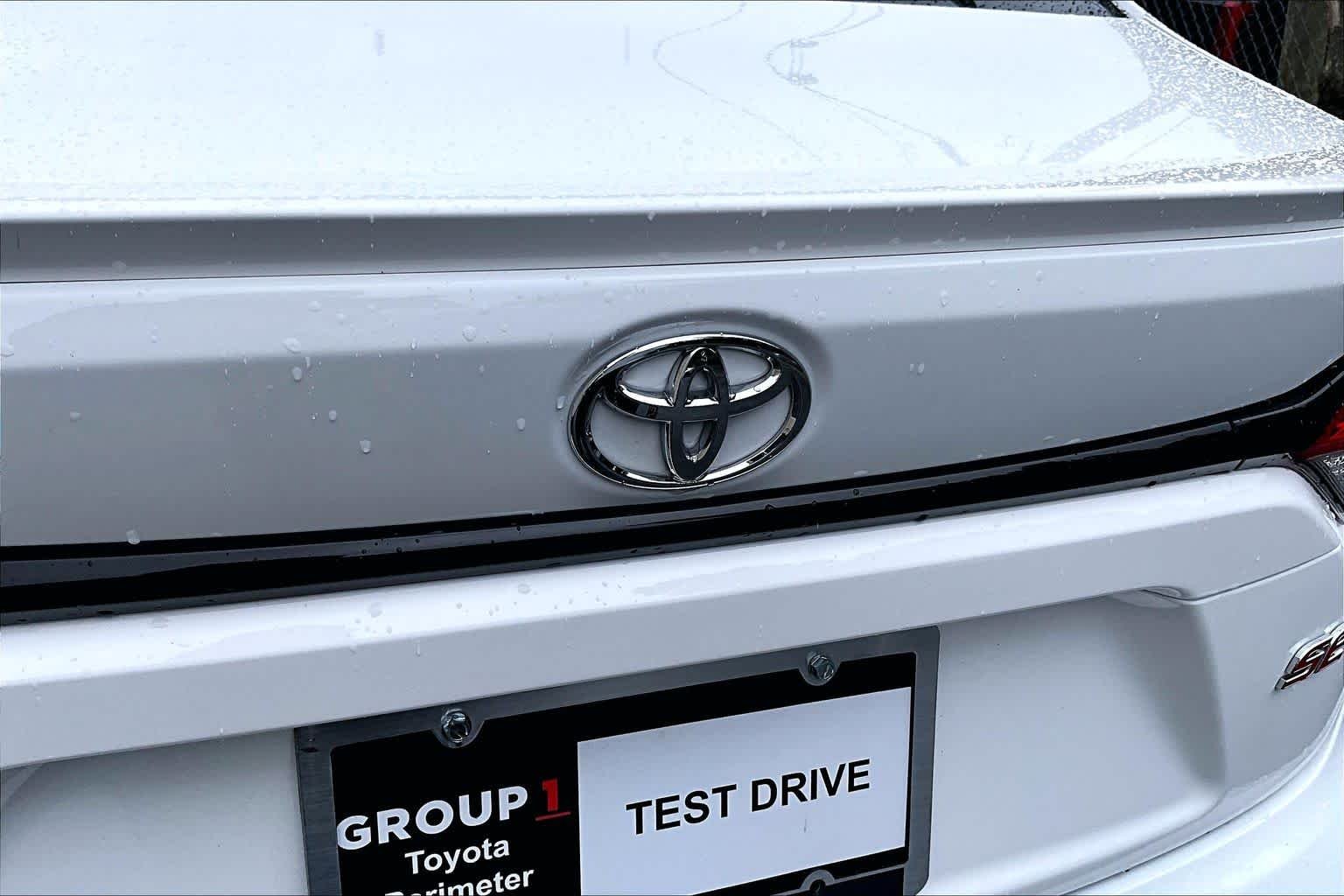 Used 2024 Ice Cap Toyota SE image 31