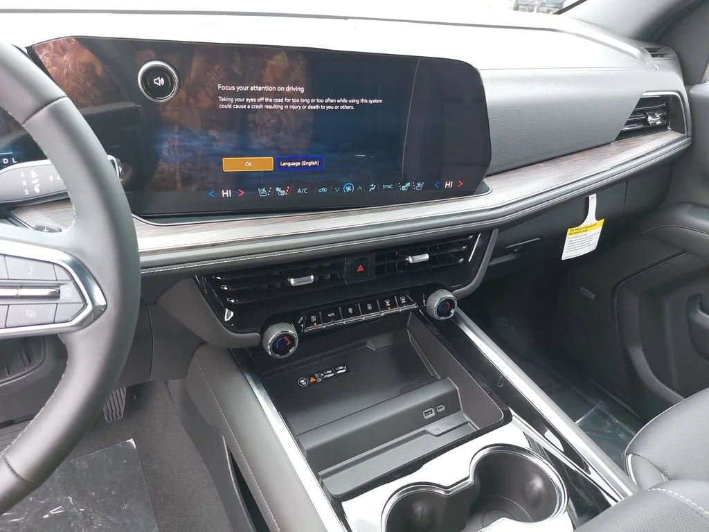 2025 Chevrolet Suburban Premier - Photo 21
