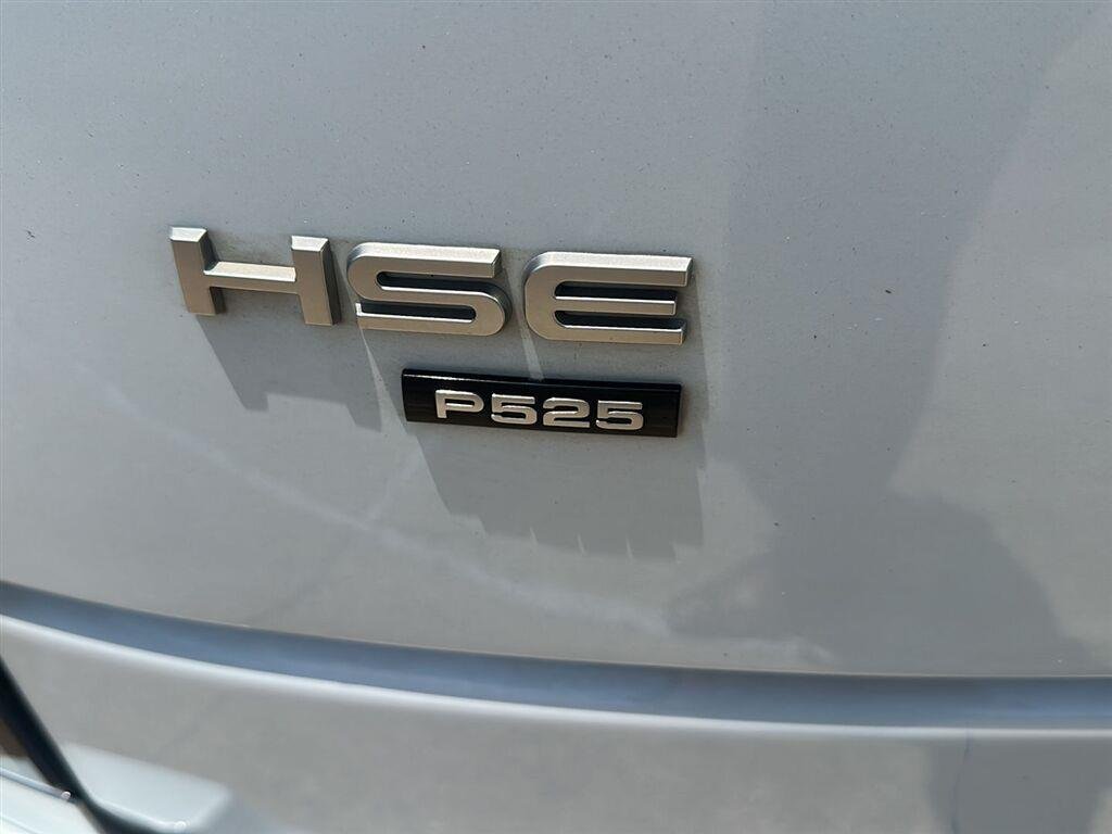 Used 2020 Yulong White Metallic Land Rover P525HSE image 5