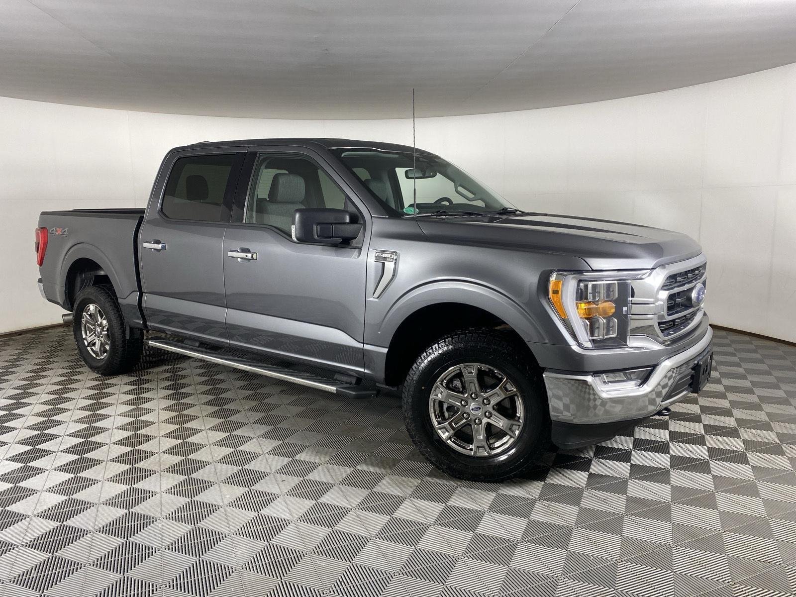 Used 2022 Carbonized Gray Ford XLT image 11