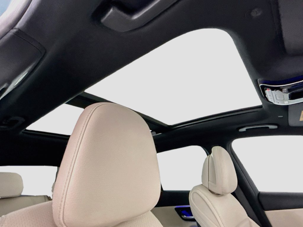 New 2027 Verde Silver Metallic Mercedes-Benz GLC 300 image 18