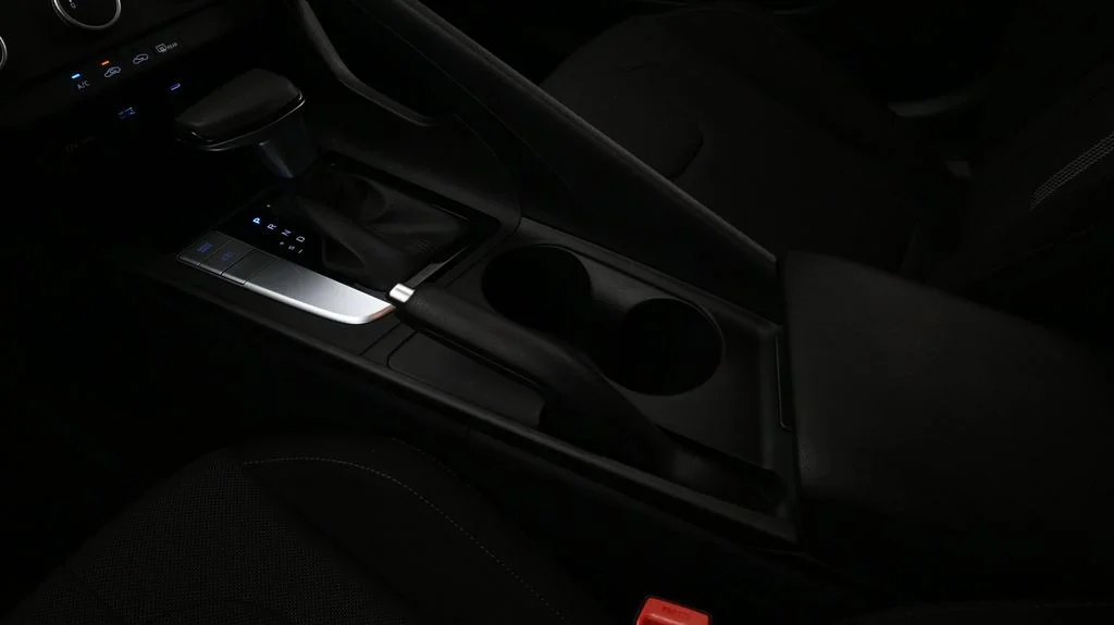 Certified Used 2025 Black Hyundai SE image 22