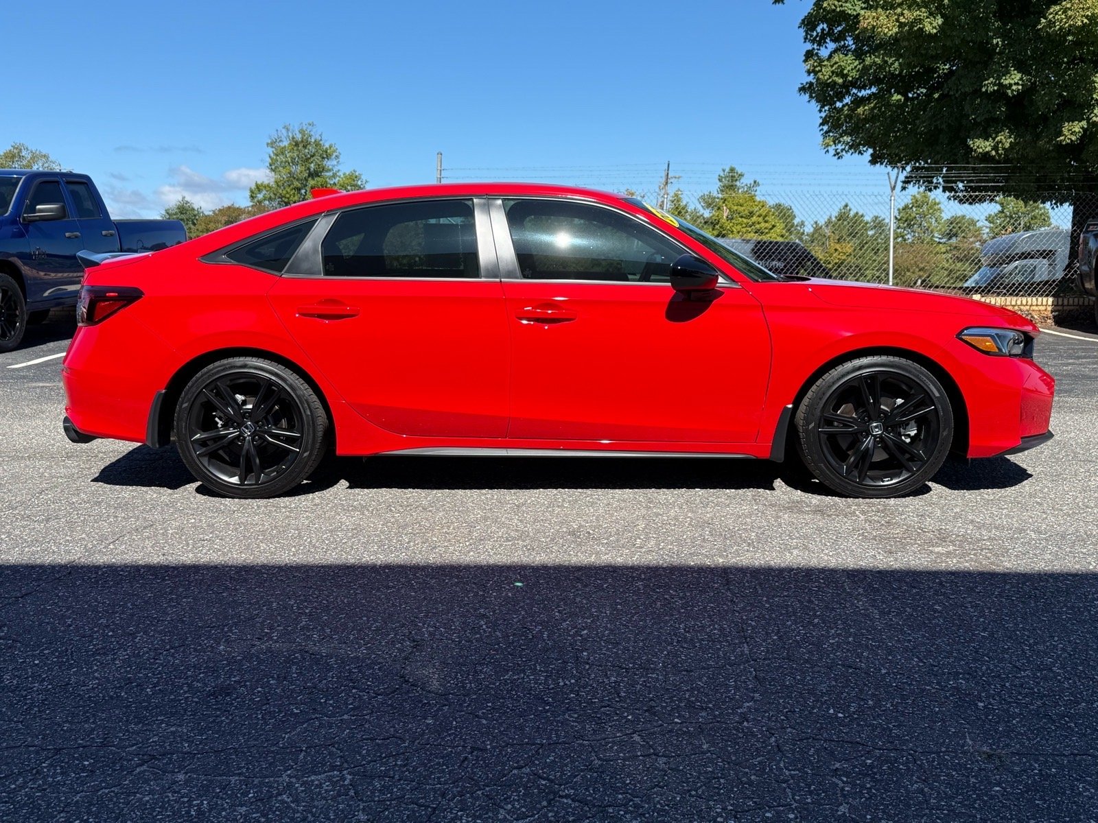 Used 2026 Rallye Red Honda Si image 2
