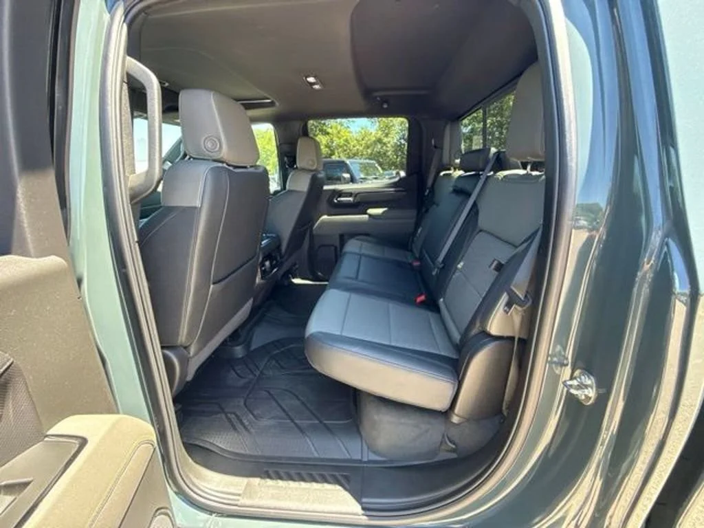 2025 Chevrolet Silverado 1500 ZR2 - Photo 30