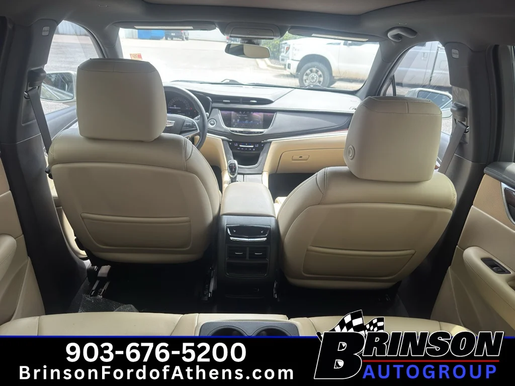 Used 2017 Silver Coast Metallic Cadillac Luxury FWD image 10
