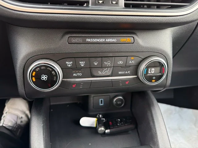 Used 2020 White Ford SE image 19