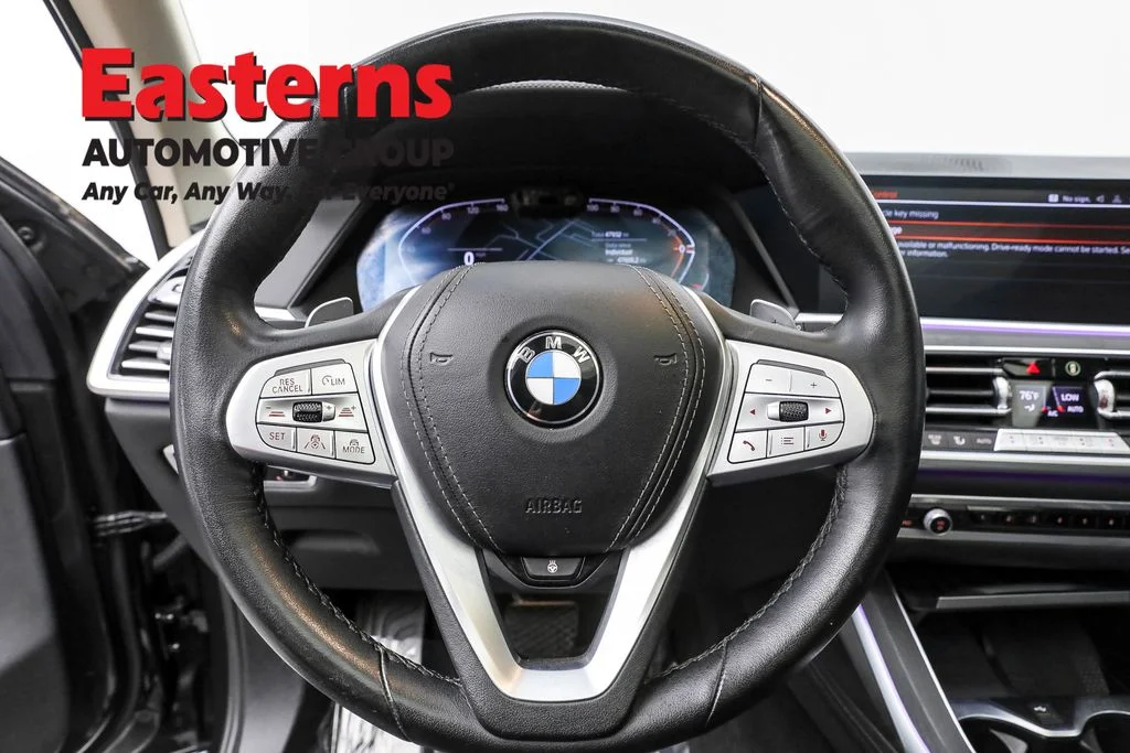 Used 2022 Gray BMW xDrive40i image 10