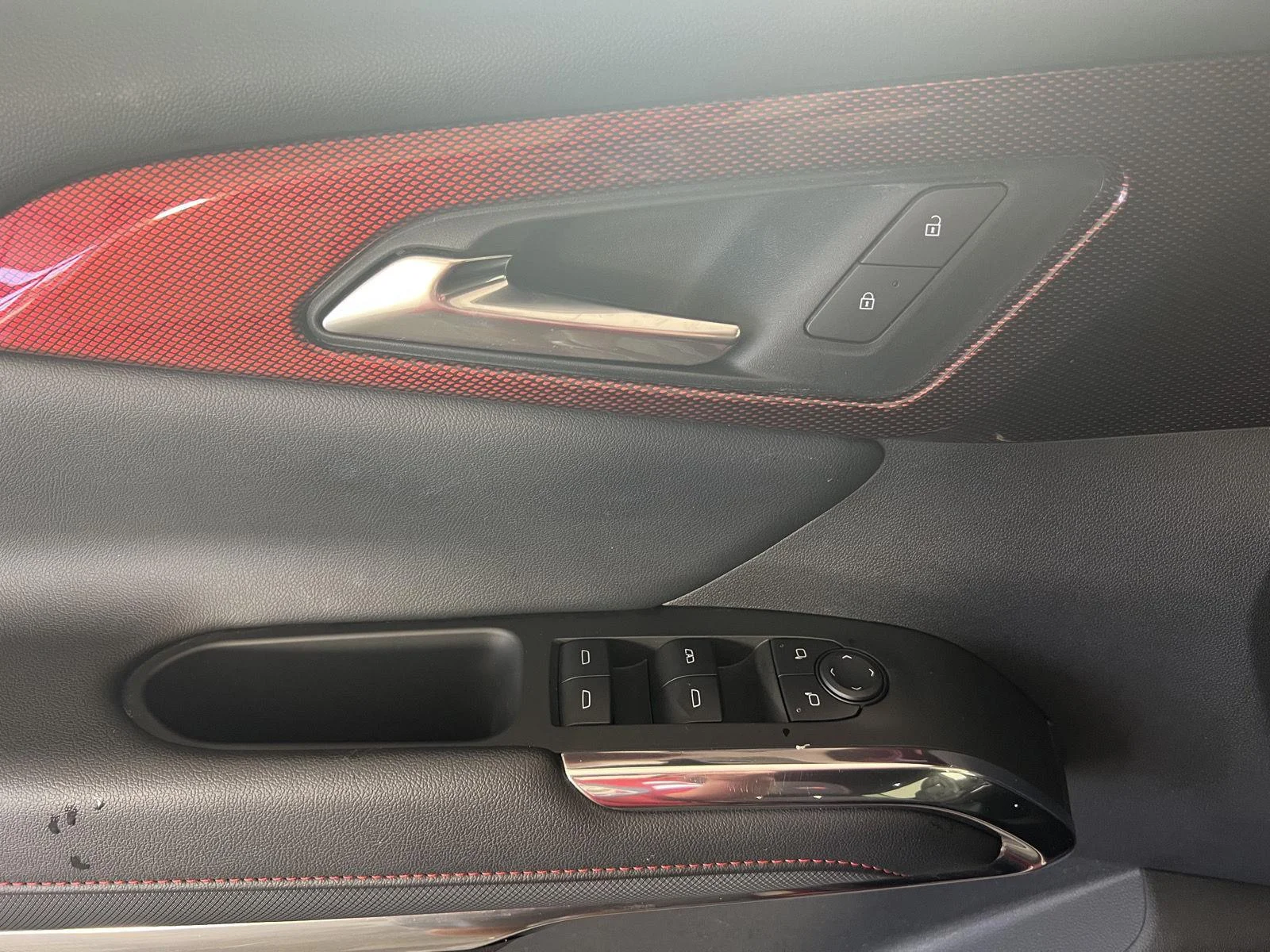 Used 2025 Radiant Red Tintcoat Chevrolet AWD Z71 image 13