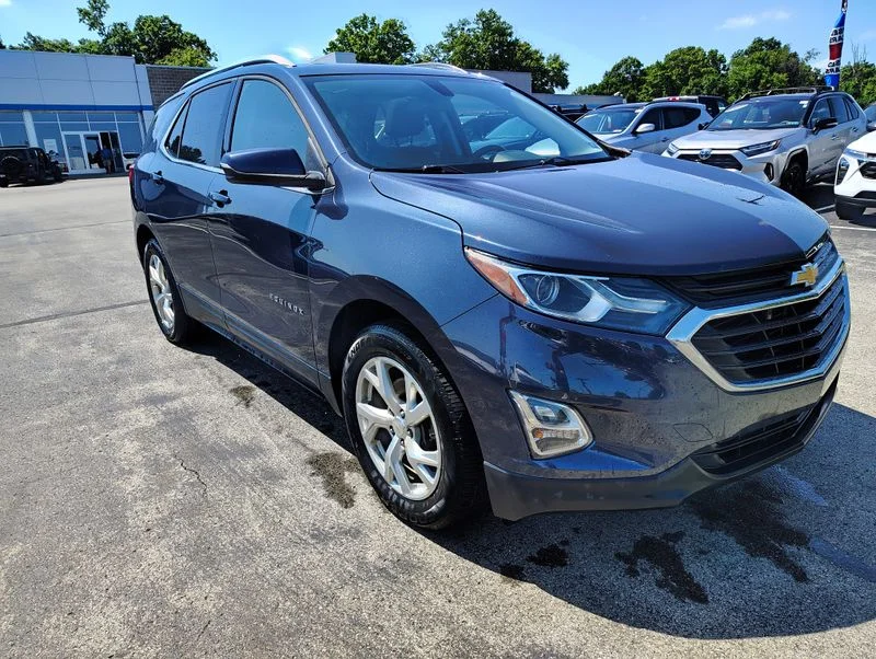 Used 2018 Blue Chevrolet LT image 3