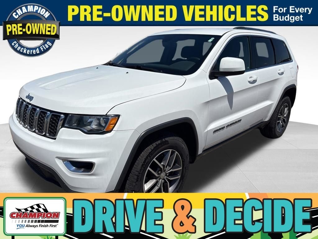 Used 2018 Bright White Clearcoat Jeep Laredo E image 1