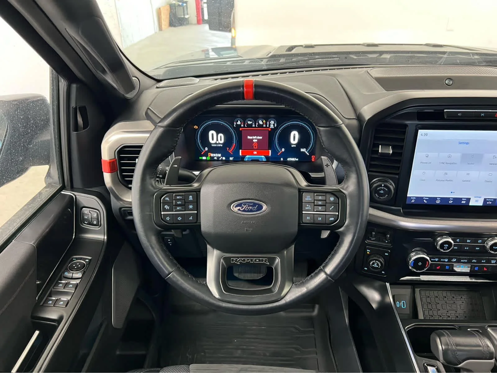2023 Ford F-150 Raptor - Photo 29