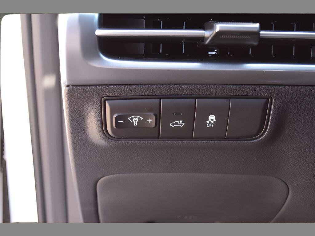 2025 Hyundai Santa Cruz SE - Photo 24