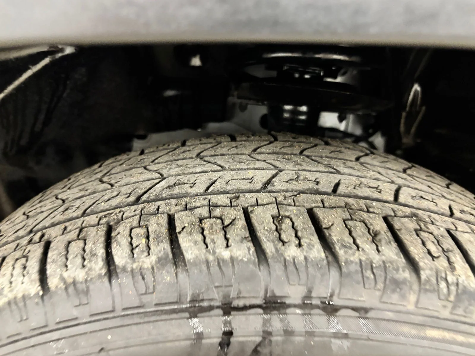 Used 2023 White Jeep Altitude image 10