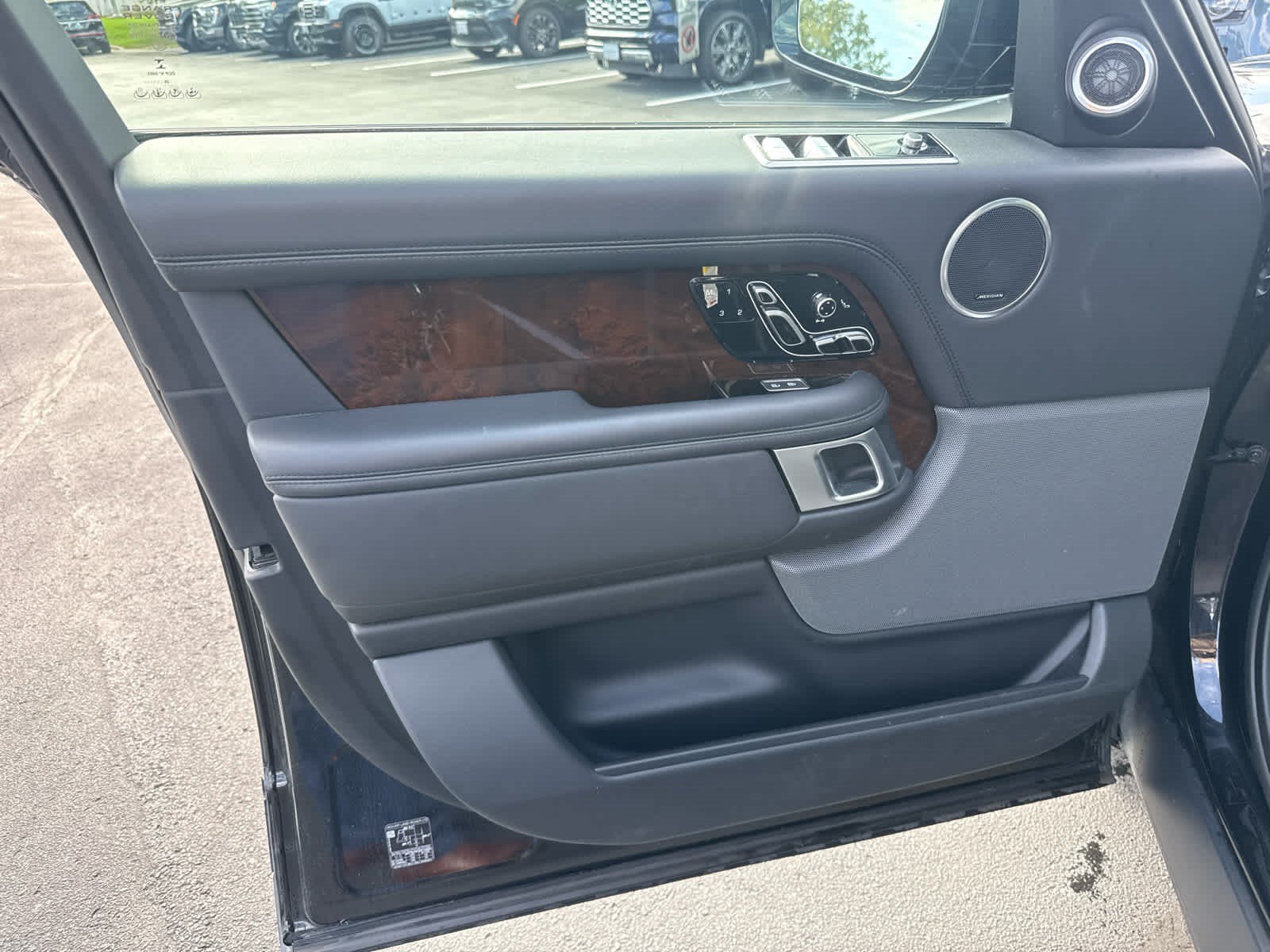 Used 2021 Santorini Black Metallic Land Rover Westminster image 16