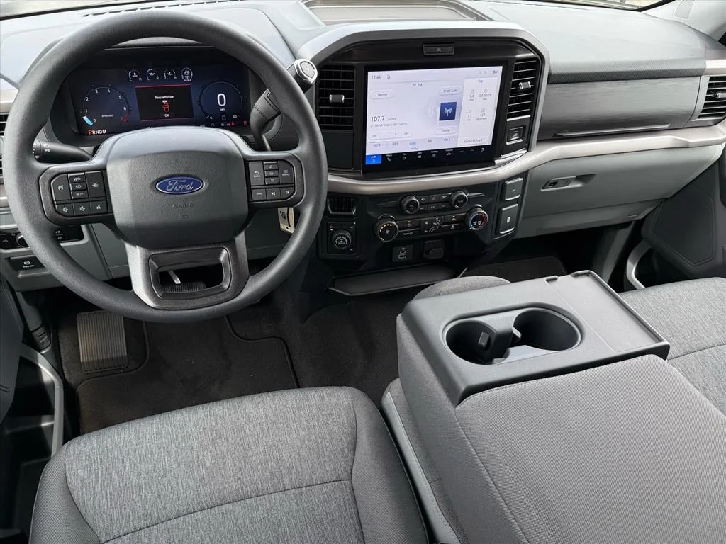 New 2026 Carbonized Gray Metallic Ford XLT image 8