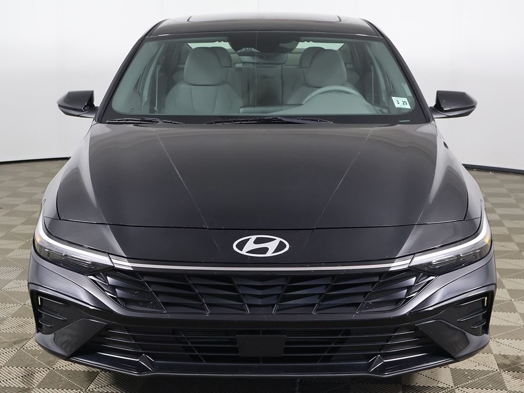 2024 Hyundai Elantra SEL - Photo 12