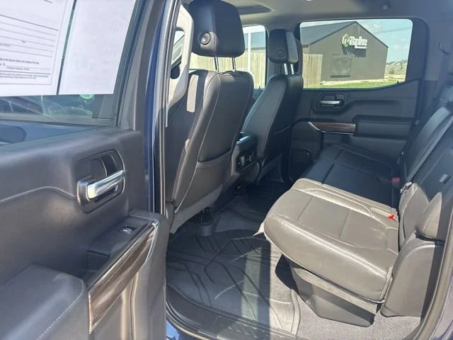 Used 2020 NORTHSKY BLUE METALLIC Chevrolet RST image 18