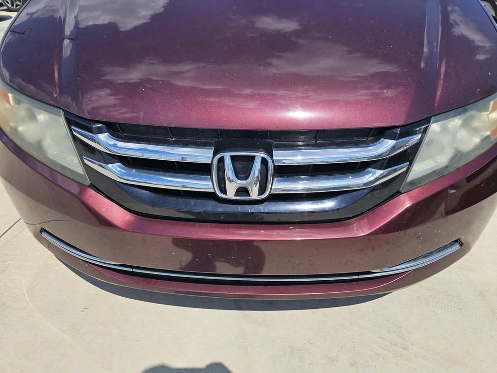 Used 2016 Red Honda SE image 5