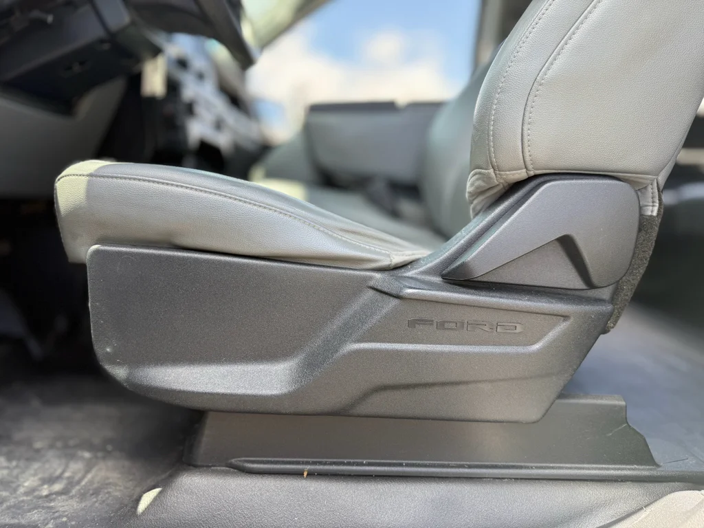 Used 2022 Oxford White Ford XL image 25