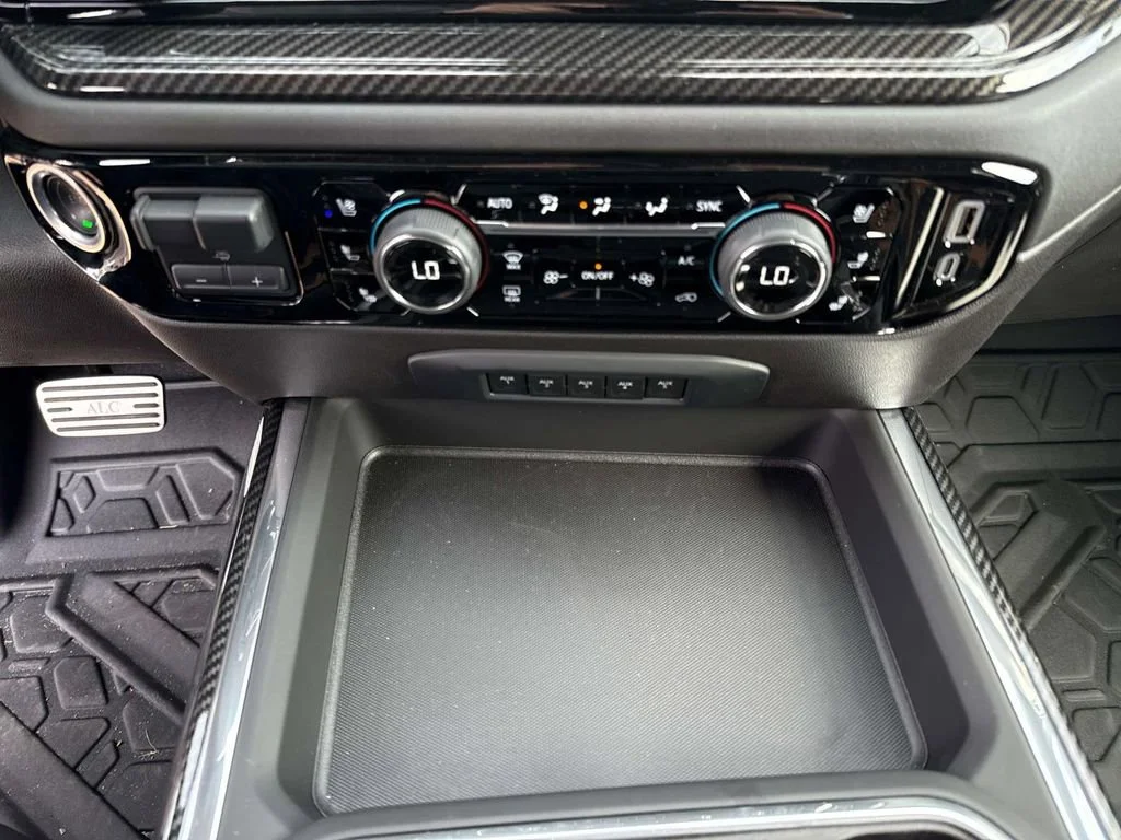 2025 Chevrolet Silverado 2500 HD LTZ - Photo 46