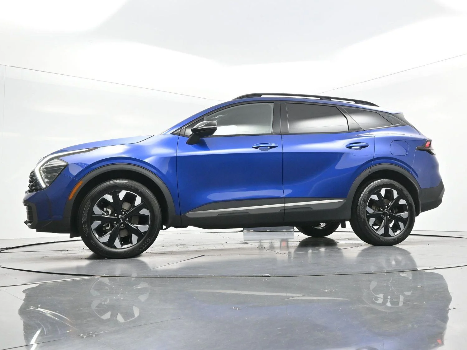 Used 2024 Sapphire Blue Kia X-Line image 42