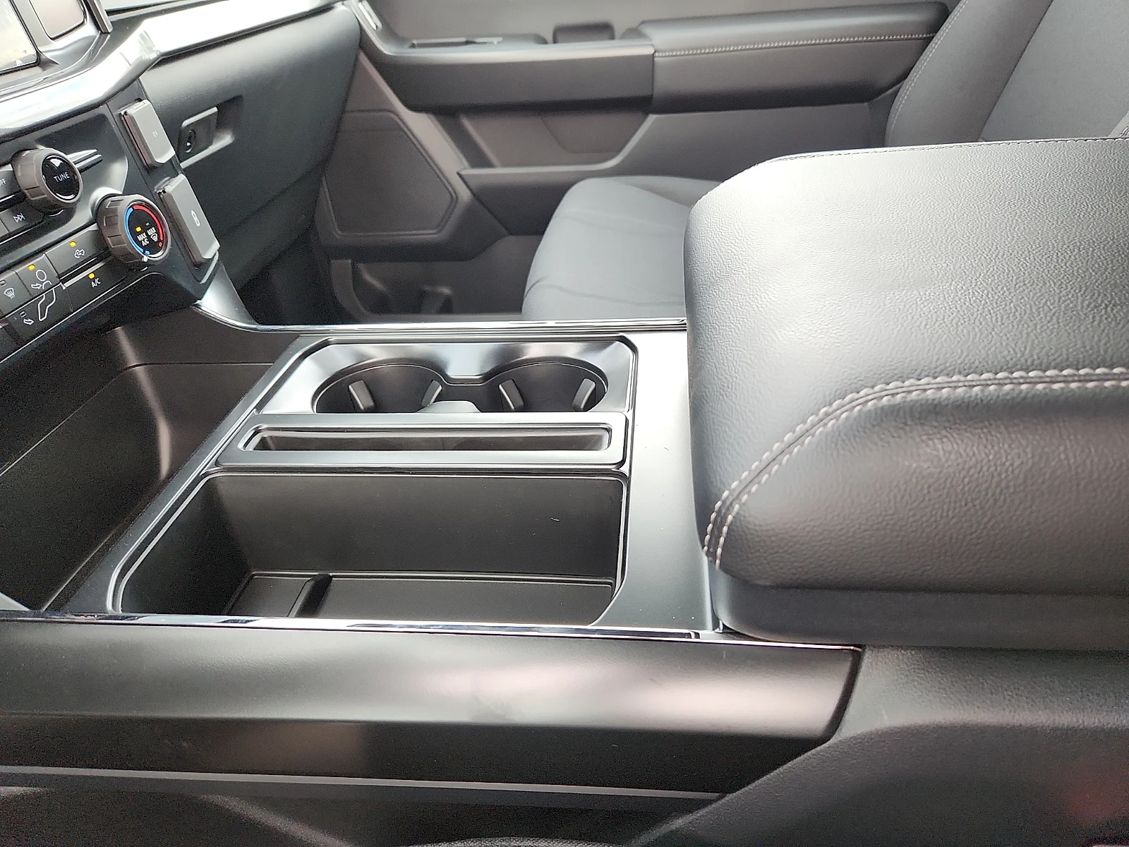 New 2026 Oxford White Ford STX image 25